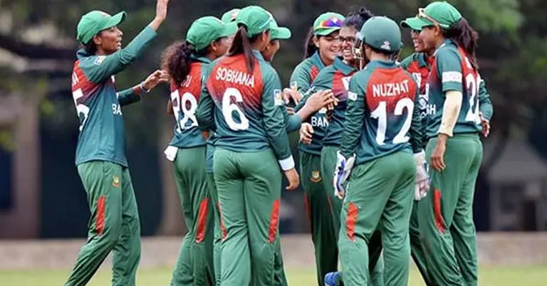 নারী ক্রিকেট দল